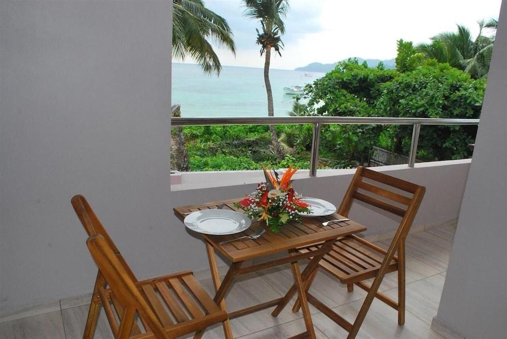 140m2 4 slaapkamer, 4 privé badkamer Appartement in Mahé eiland Anse Royale Buitenkant foto